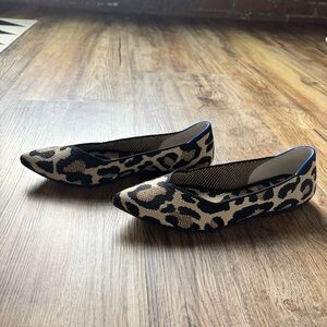 Rothy’s The Point II Desert Cat flats
